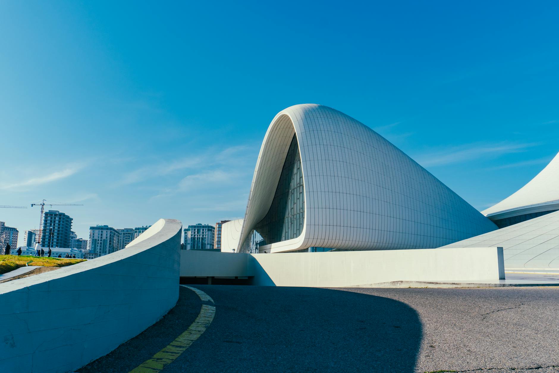 Bella Hadid street style outfit