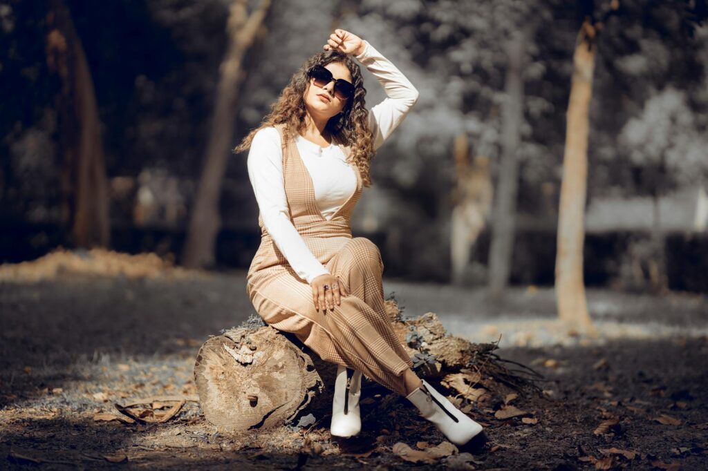 stylish woman shopping boutique Modesto