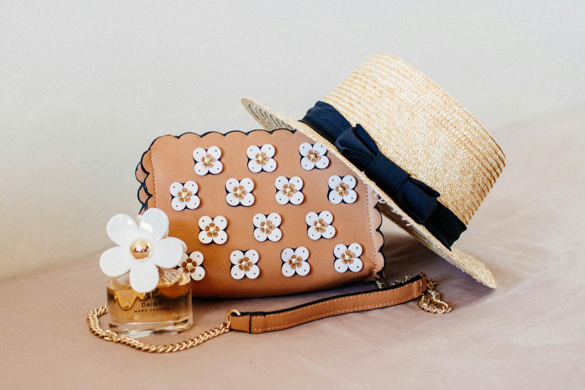 women's accessories display boutique